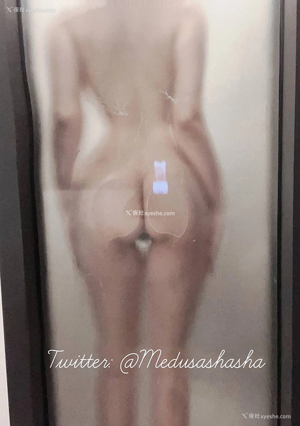 1P - 推特美女小鲸鱼 美杜莎 陈若初尺度合集