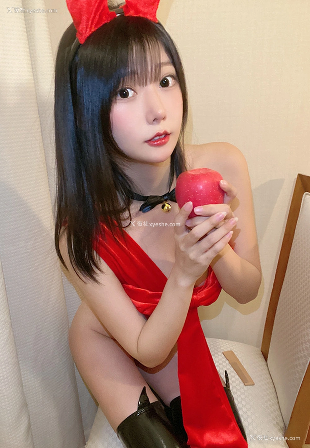 1P - 网红美女香草喵露露 – 红色丝带