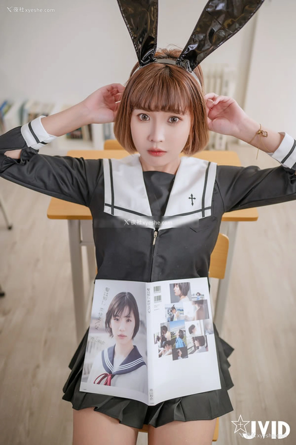 1P - 萌兔学园里的果宝宝JK校服好身材露出来