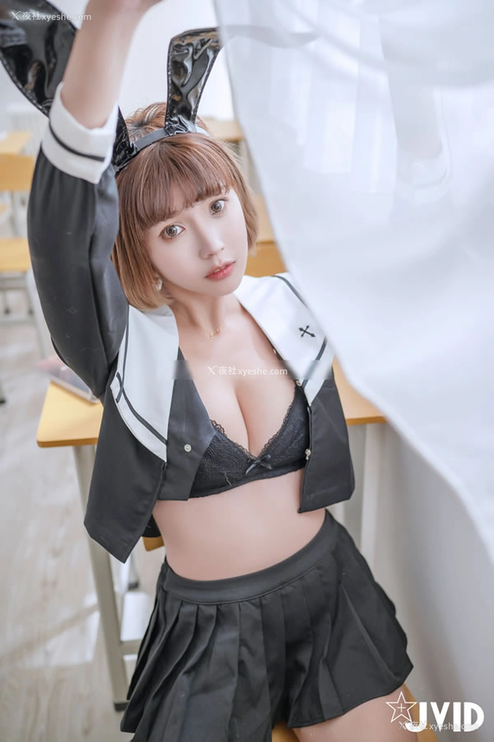 1P - 萌兔学园里的果宝宝JK校服好身材露出来