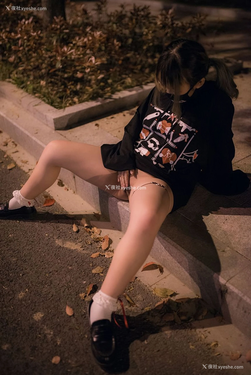 1P - 萝莉网红极品柚木写真品玉系列无圣光套图