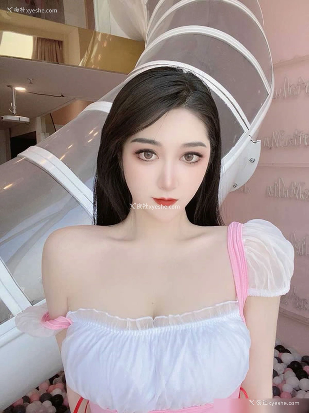 1P - 超美尤物小王同学微密圈VIP私拍合集2