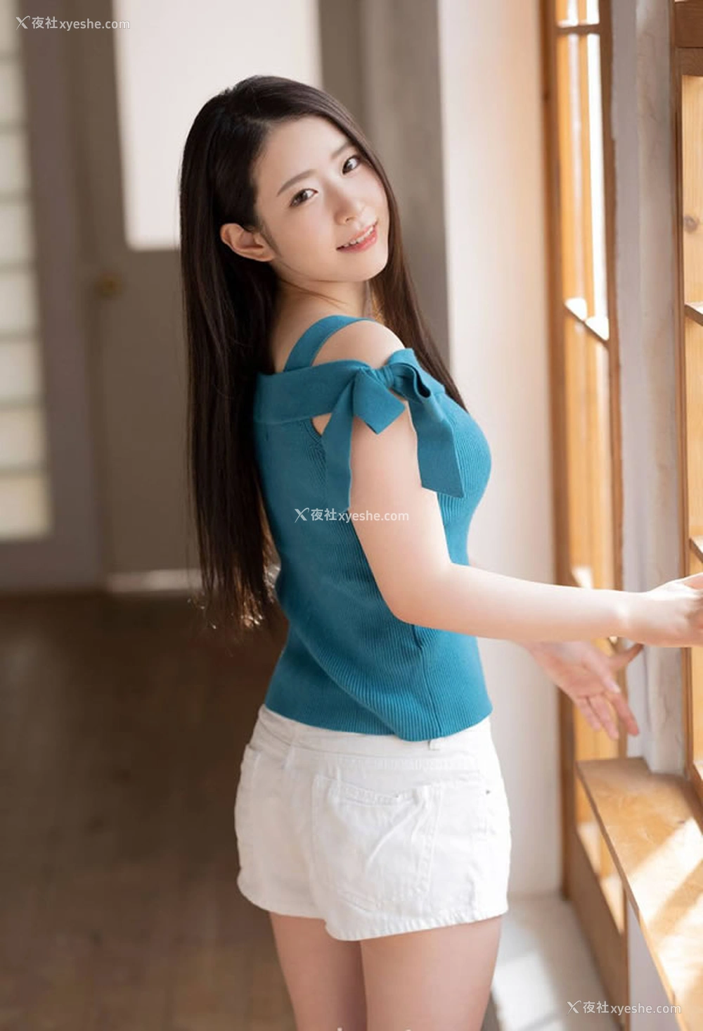 1P - 清新小美女私拍无圣光人体合集