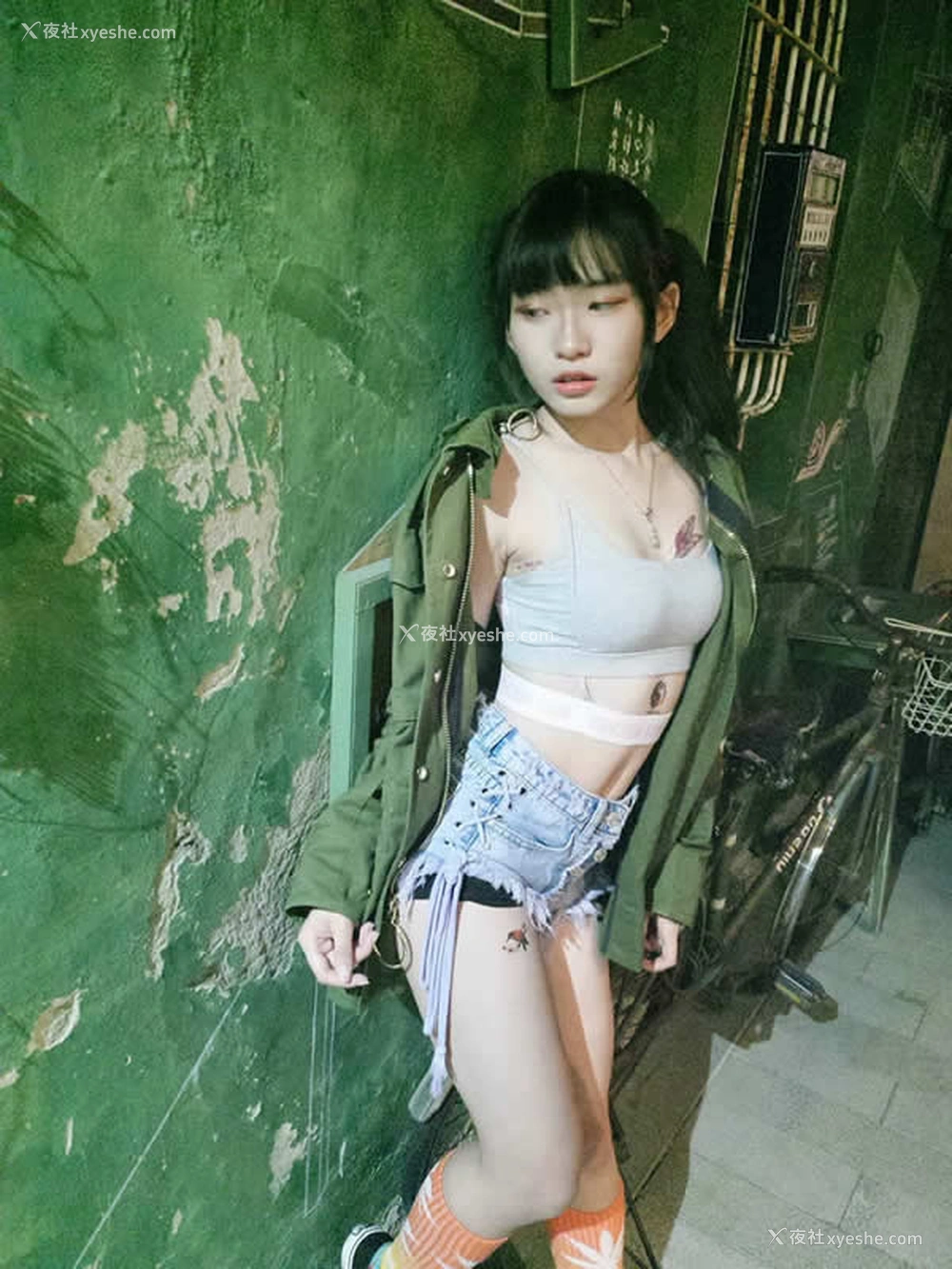 1P - 台湾小辣妹私拍无圣光视图