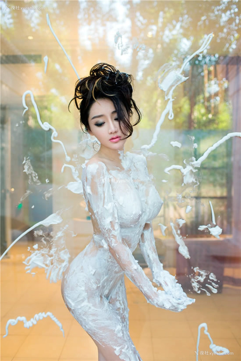 1P - 推女郎嫩模麦苹果无圣光玫瑰花遮点 泡泡性感人体艺术写真