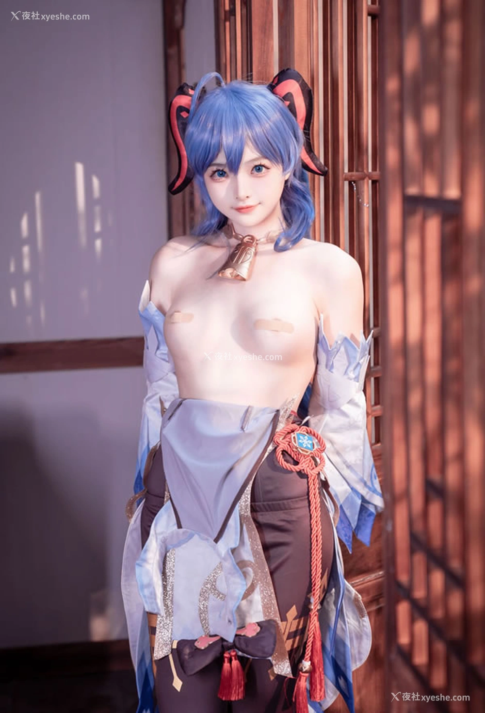 1P - 福利姬白莉爱吃巧克力 – 甘雨