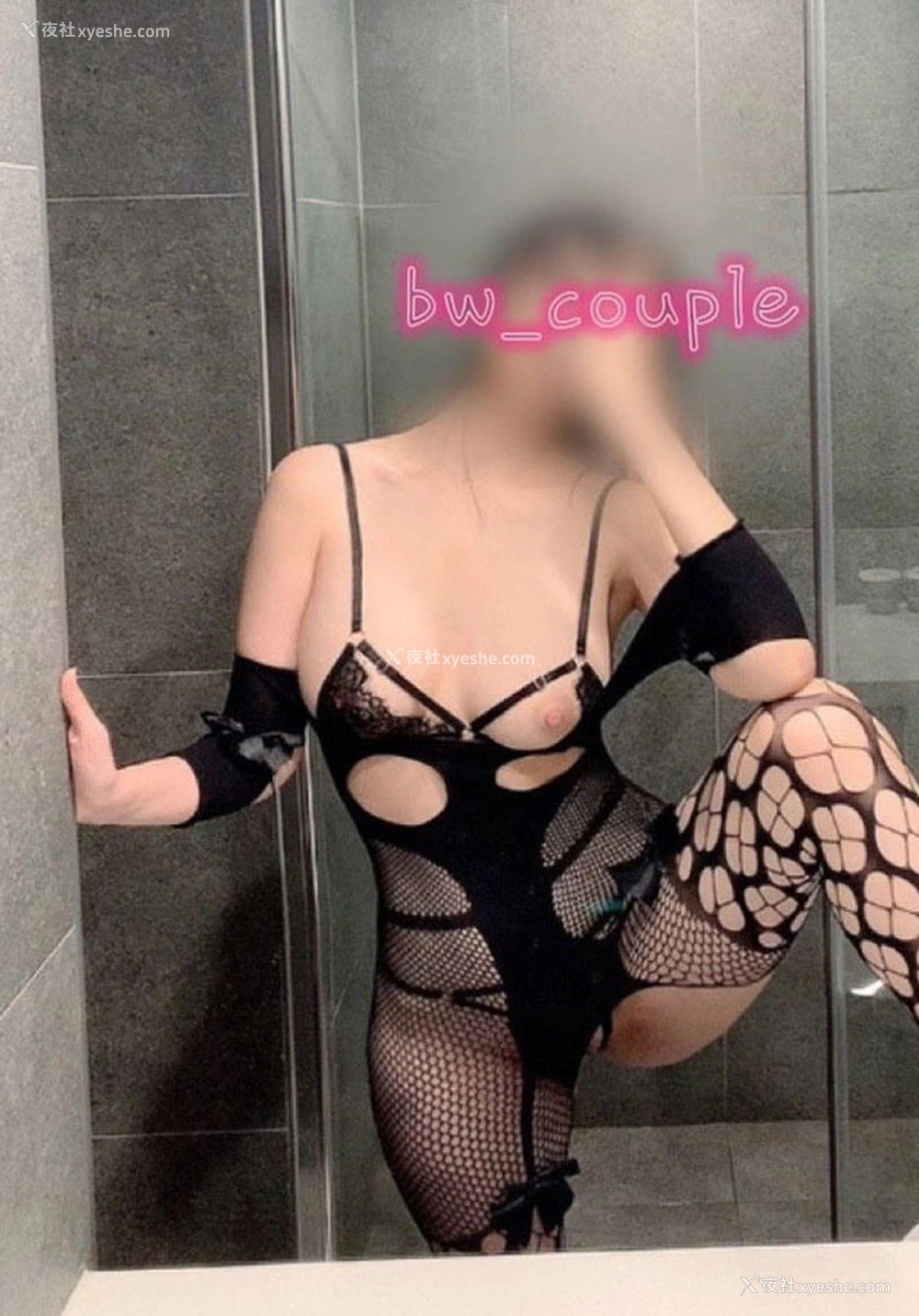 1P - 露出系白虎网红@bw_couple 尺度视图集2