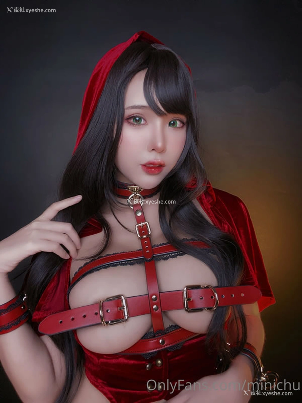 1P - 丰满美女Minichu – 小红帽无圣光图集
