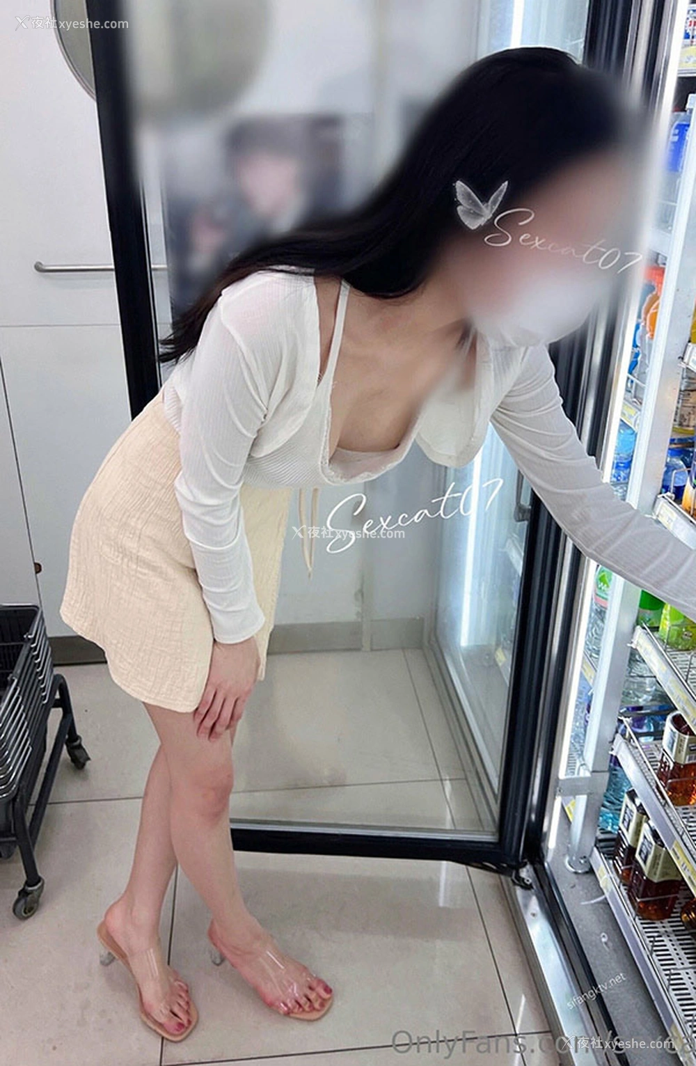 1P - 露出系网红@Sexcat07 尺度私拍视图合集2