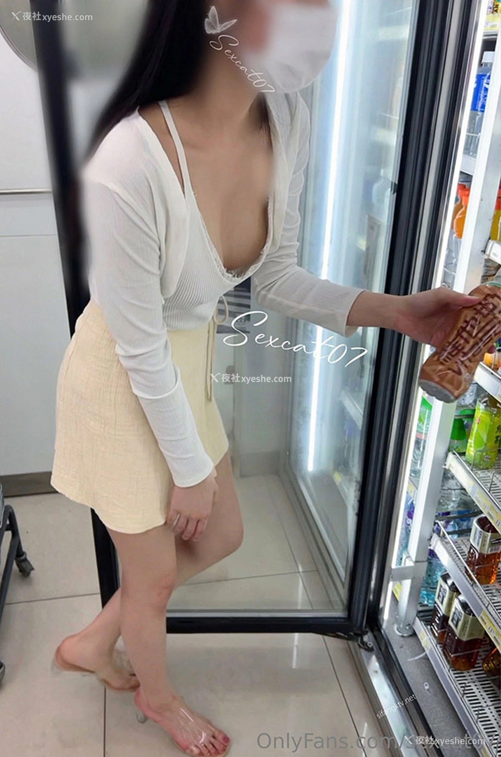 1P - 露出系网红@Sexcat07 尺度私拍视图合集2