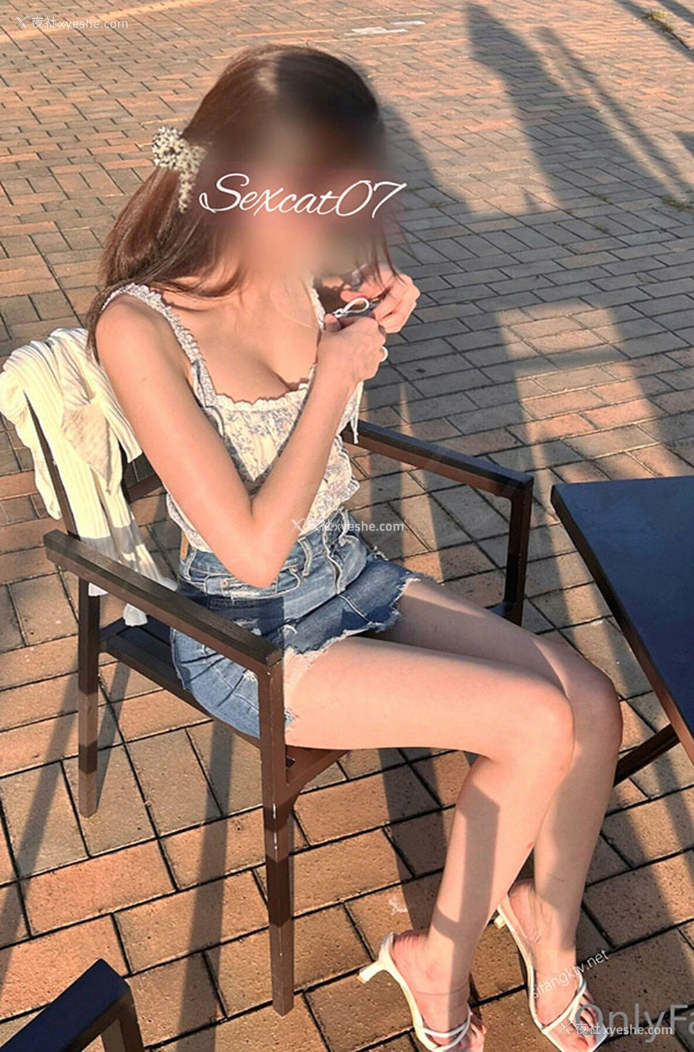 1P - 露出系网红@Sexcat07 尺度私拍视图合集2