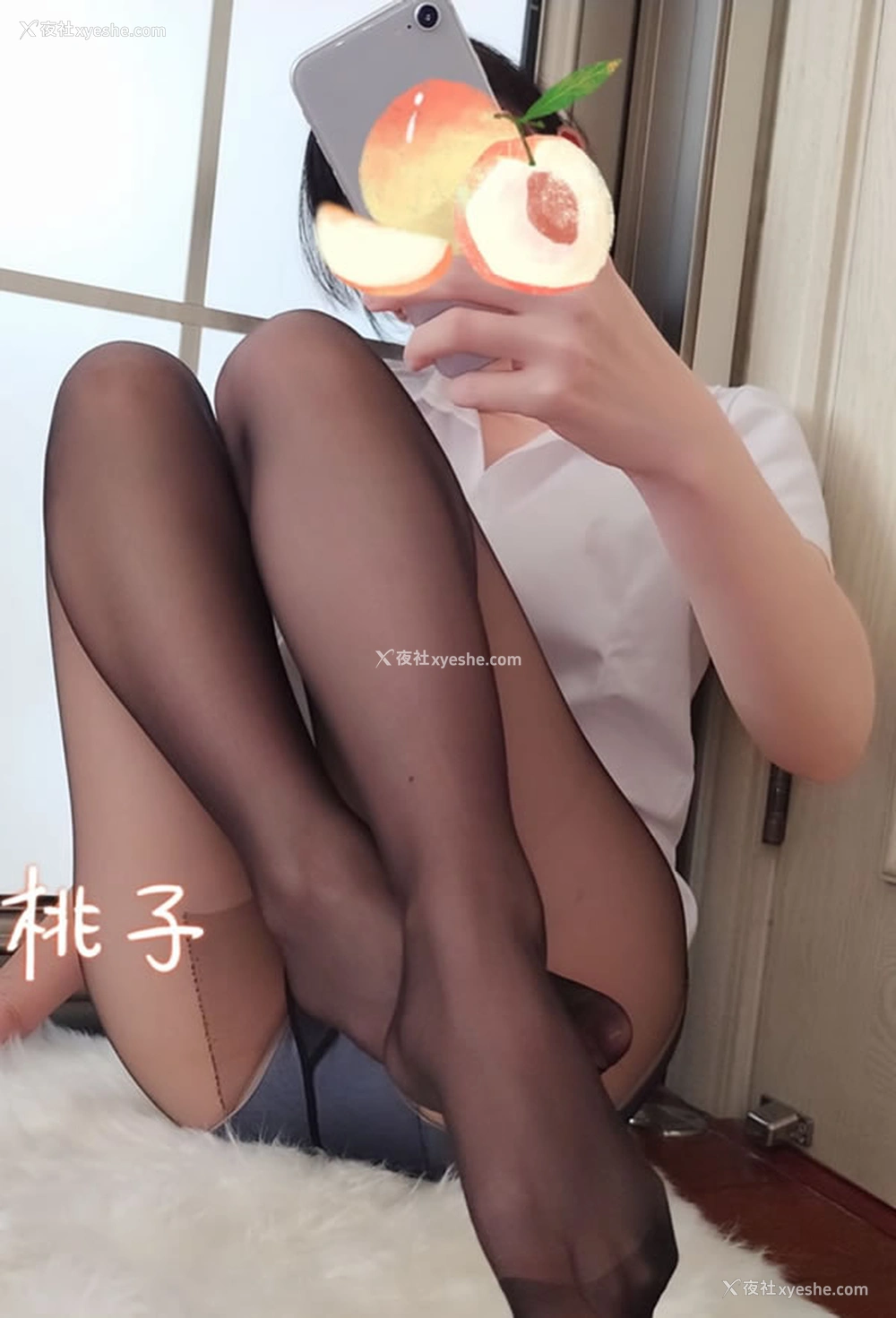1P - 福利姬妖怪桃桃子-黑丝尺度图集