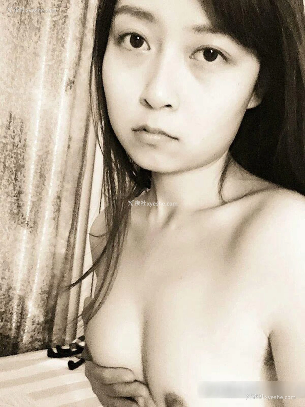 1P - 可爱小美女居家自拍无圣光人体合辑4
