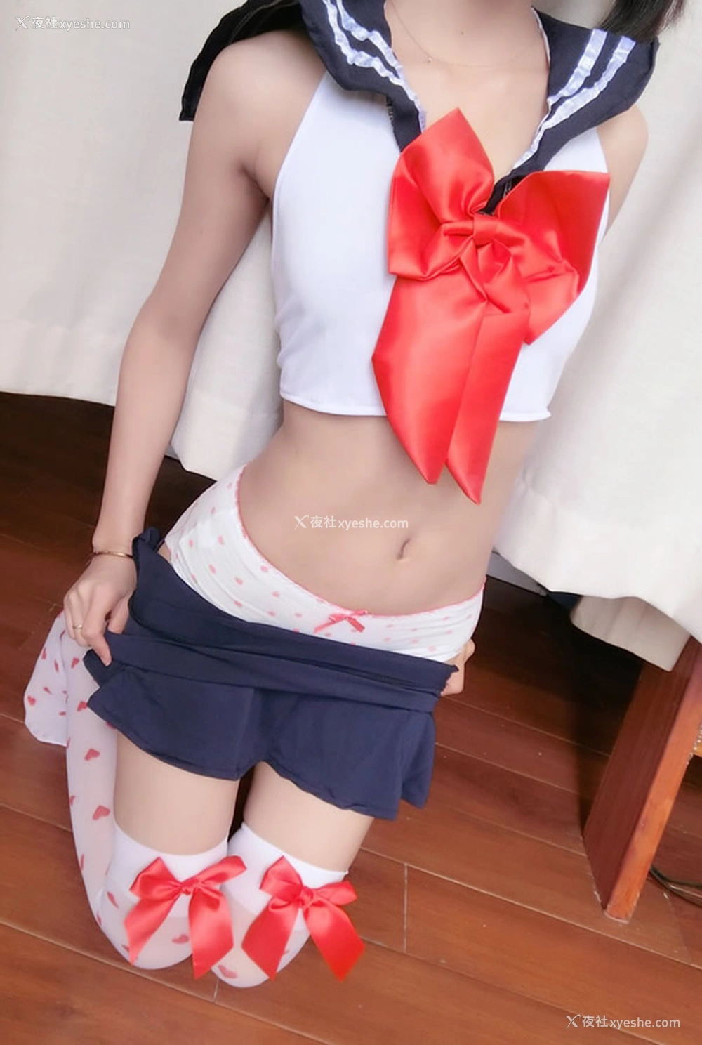 1P - 福利姬我是一只啾-水手服大尺度图集