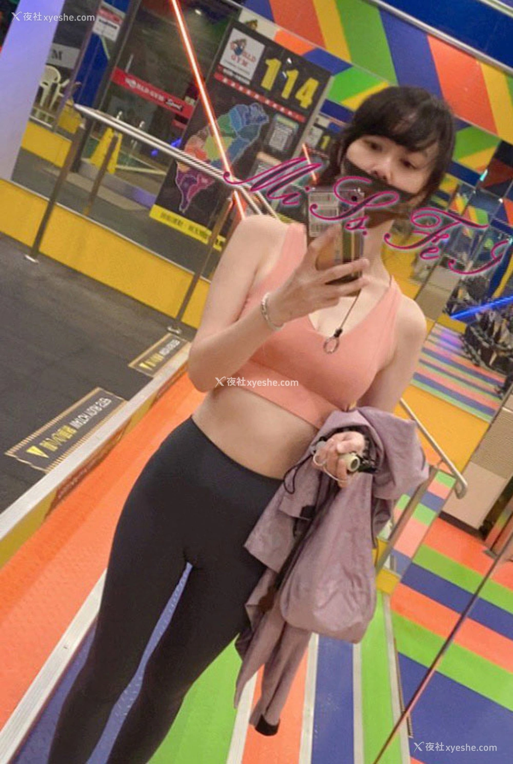 1P - 健身房里的妹子运动展现好身材尺度合集