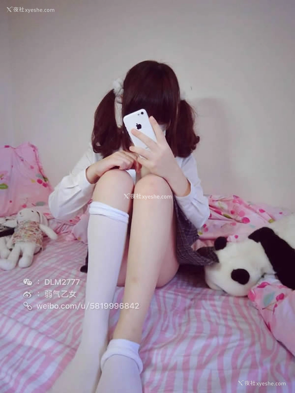 1P - 微博红人弱气乙女无圣光人体艺术套图写真4