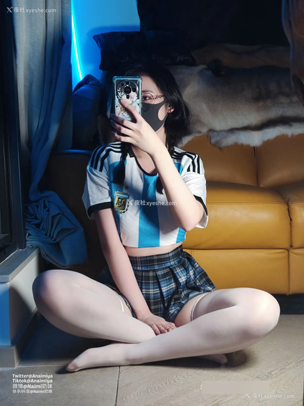 1P - 奶咪Naimi世界杯裸舞 堕落修女无圣光图集