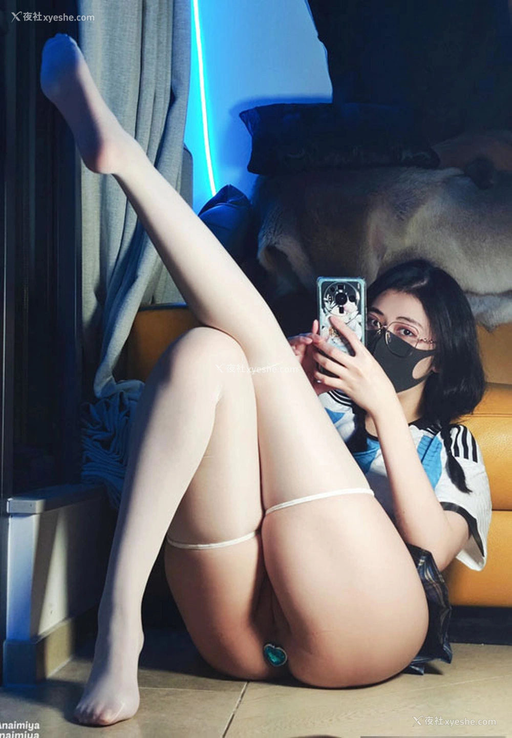1P - 奶咪Naimi世界杯裸舞 堕落修女无圣光图集