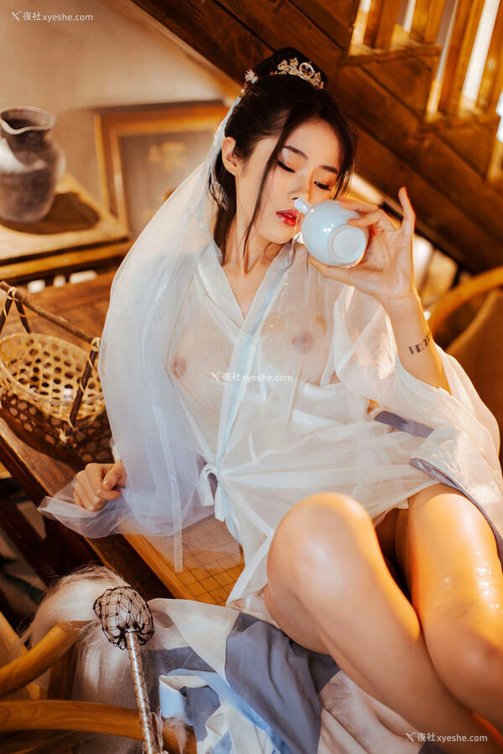 1P - 极品福利姬钛合金TiTi 无生一炁无圣光图集