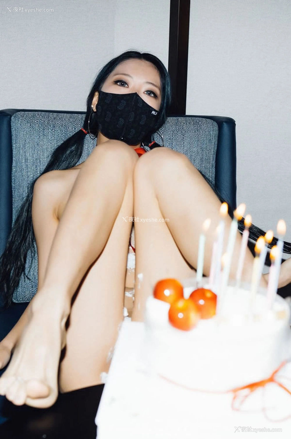 1P - 炫酷女生Mona蛋糕生日会无圣光人体图集