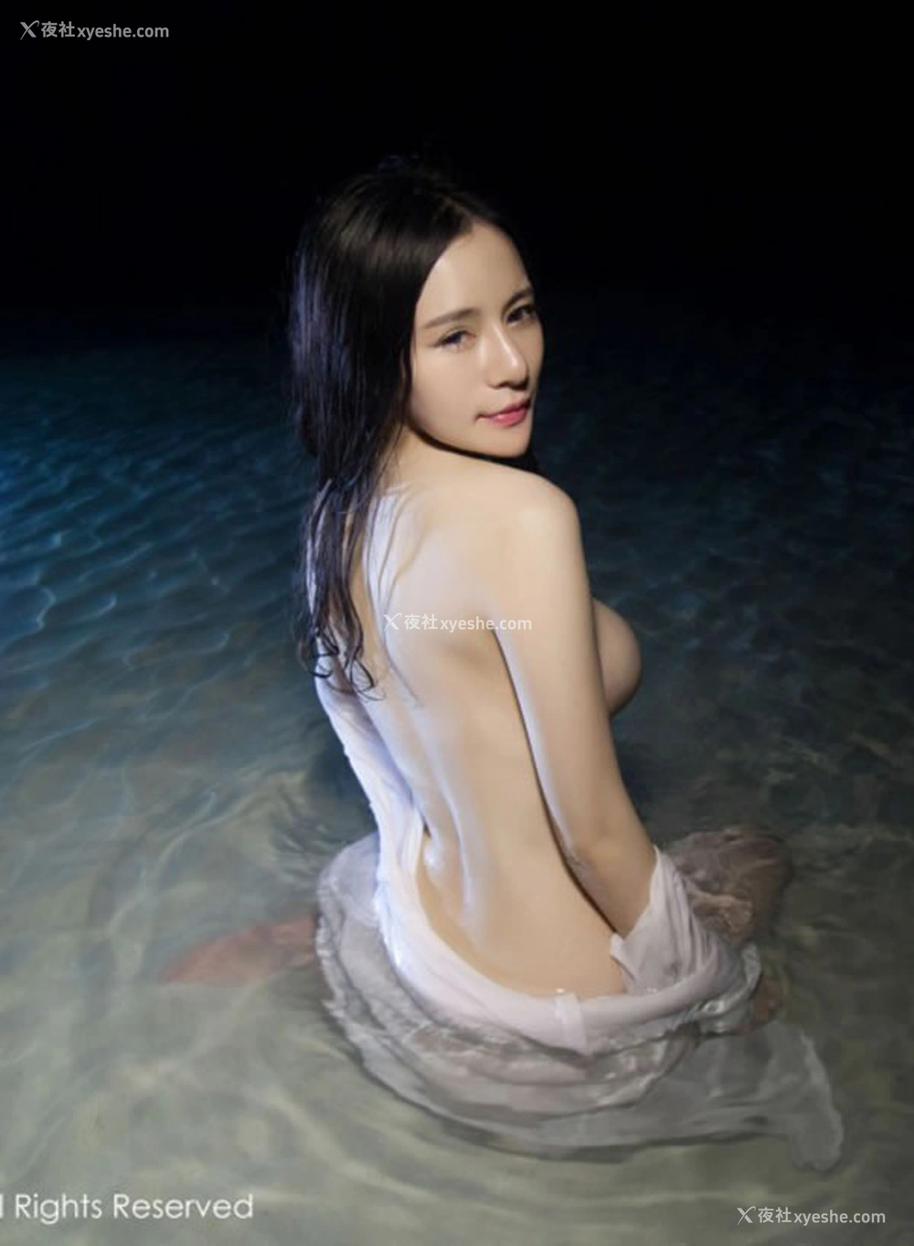 1P - 秀人网嫩模nancy小姿水池湿身无圣光纯美艺术私房写真