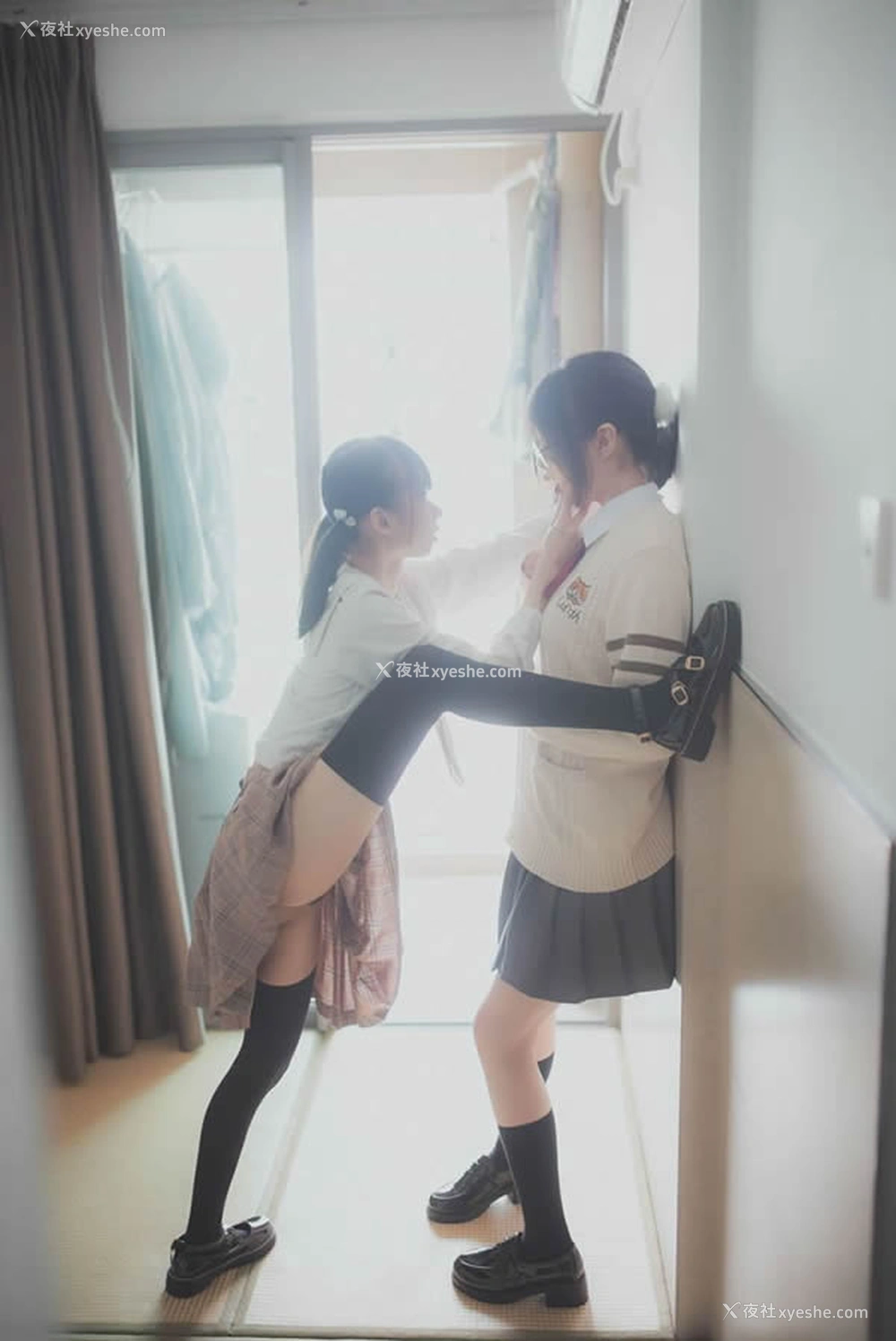 1P - 极品柚木写真品玉系列-制服妹子无圣光套图2