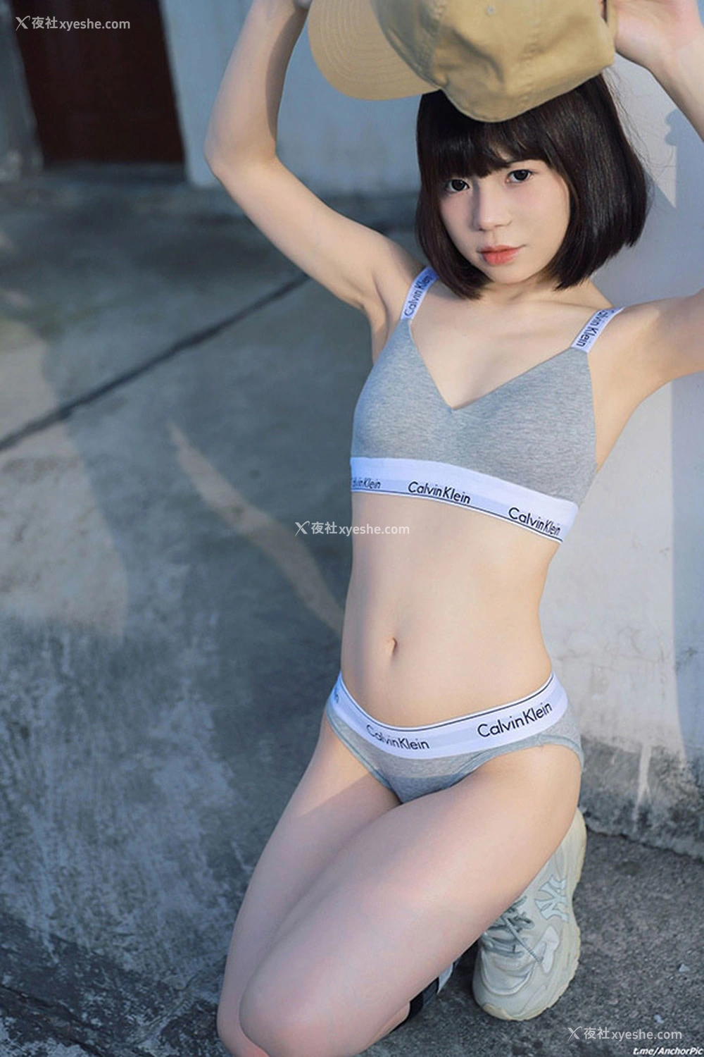1P - 晓晓可可爱天台 Lora_zepam劳拉西泮尺度合集