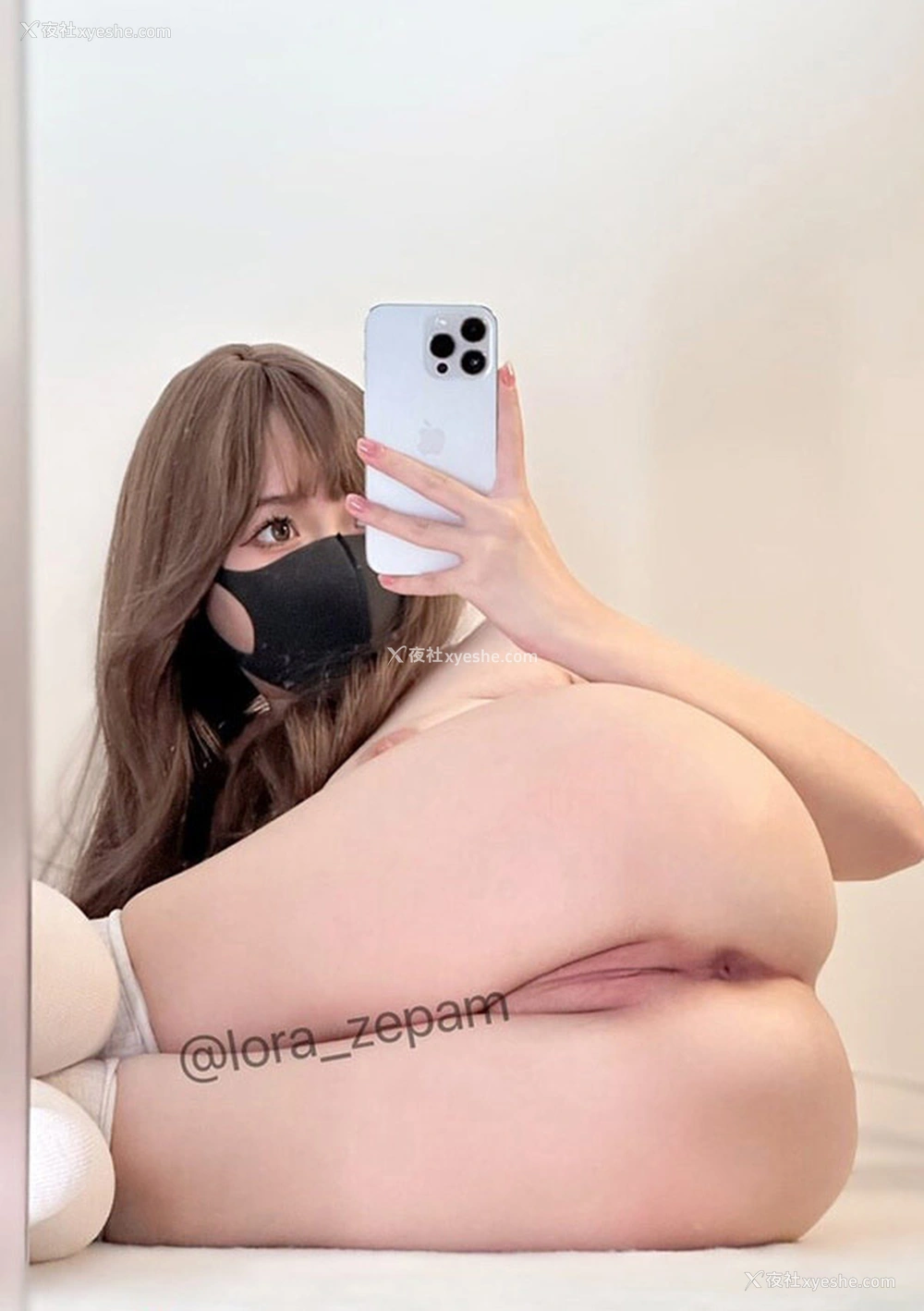 1P - 巨乳福利姬Lora_zepam 劳拉西泮尺度合集