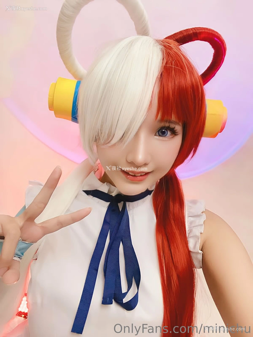 1P - 丰满美女Minichu红 白双色无圣光图集