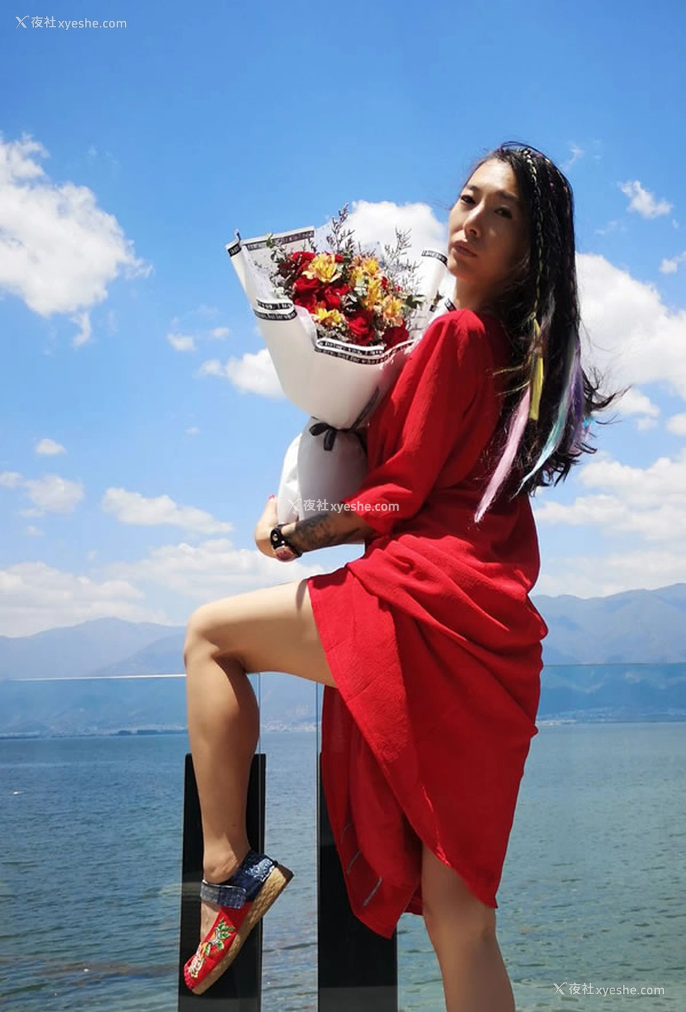 1P - 推上女神调教露出写真合集