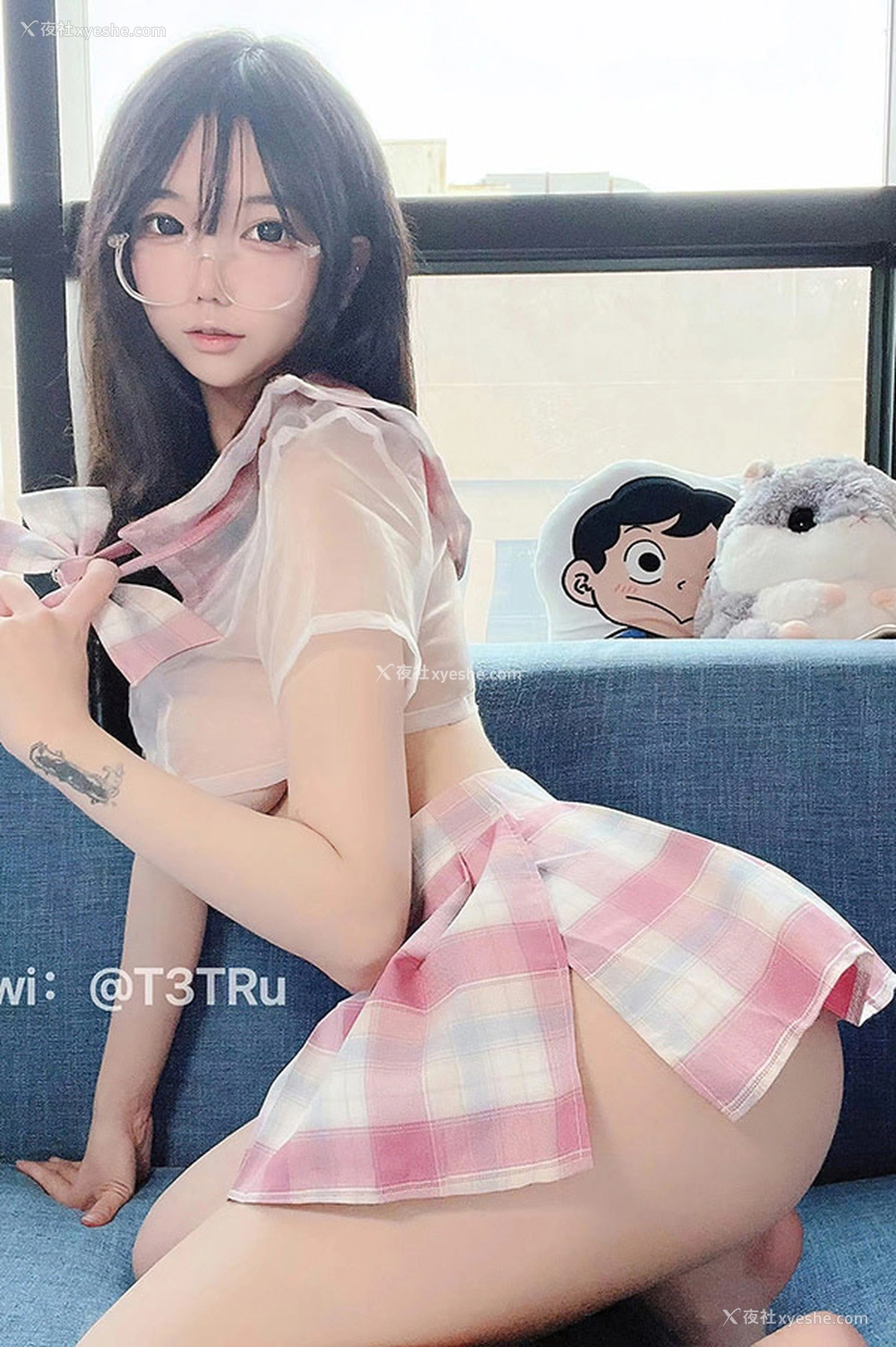 1P - 福利姬莉犬酱私拍尺度人体福利图