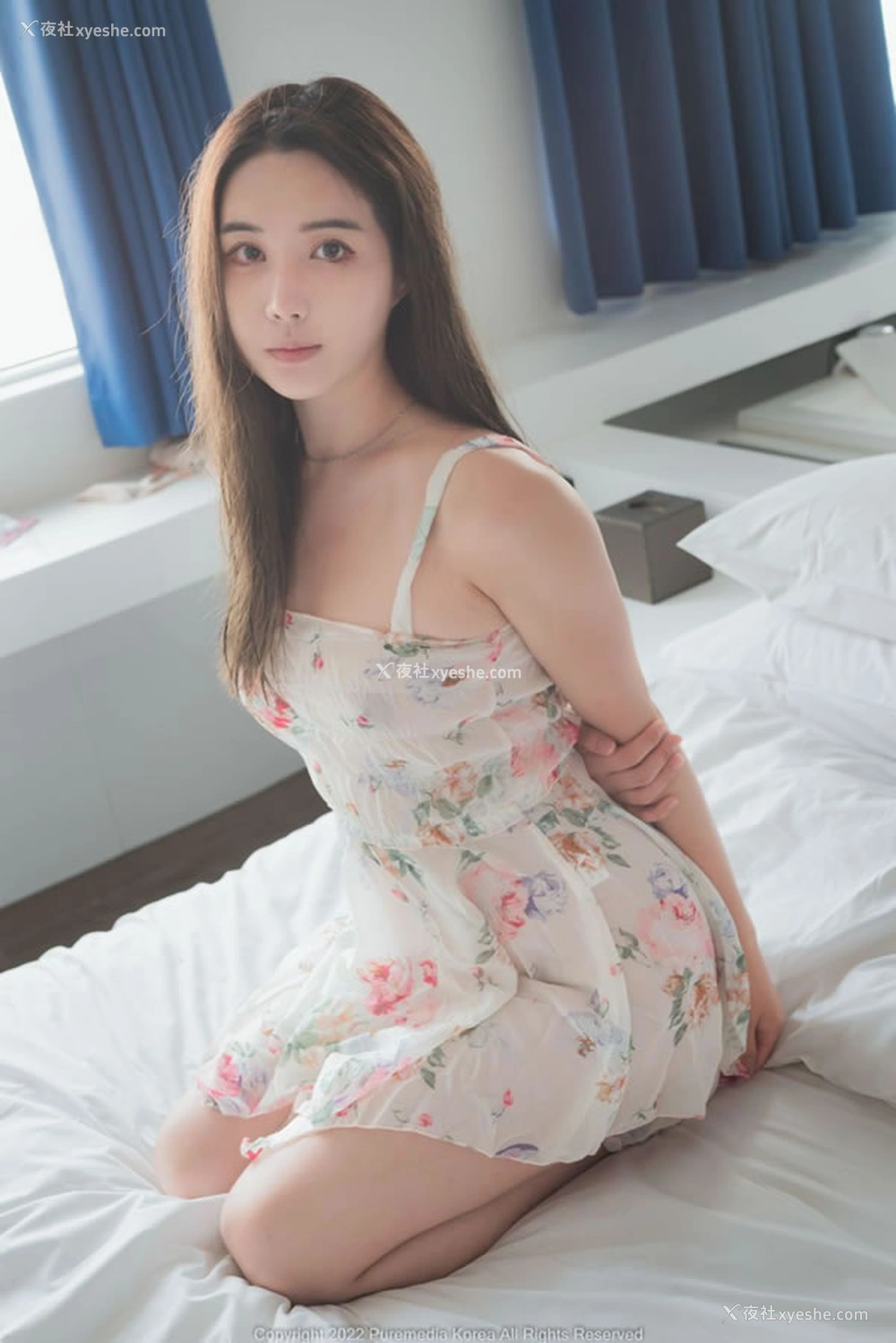 1P - 穿碎花吊带连衣裙的优雅美女Dohee无圣光图集
