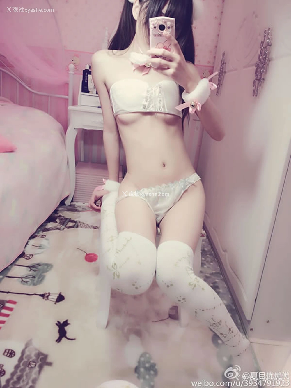 1P - 极品萝莉网红夏目七优无圣光人体1