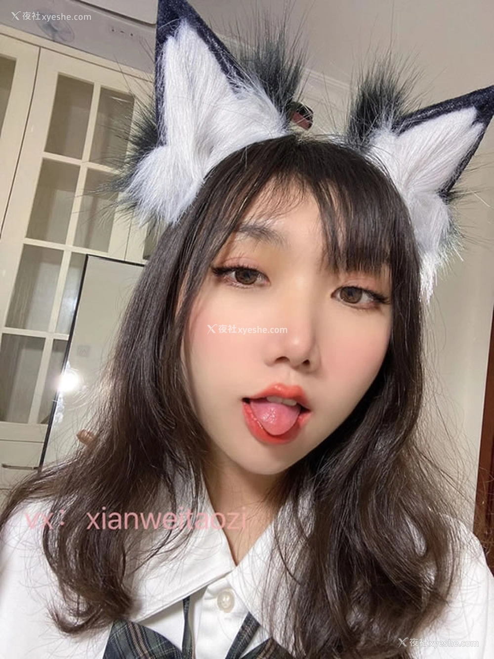 1P - 福利姬仙仙桃 – JK校服