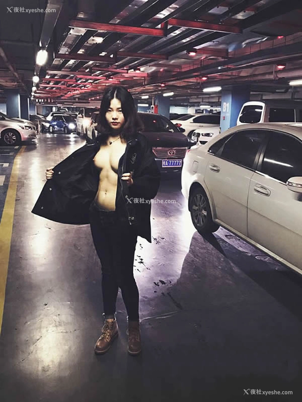 1P - 极品露出之美女外景无圣光人体艺术写真2