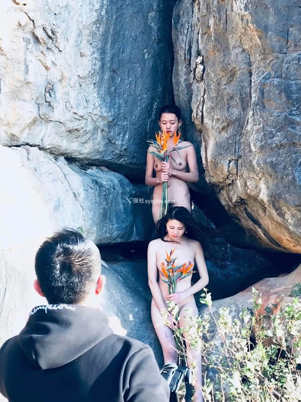 1P - 极品露出之美女外景无圣光人体艺术写真2