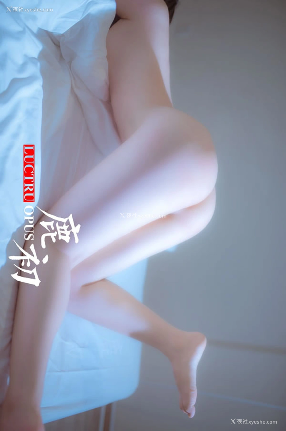 1P - 网红MM鹿初少女私拍无圣光粉嫩图集2