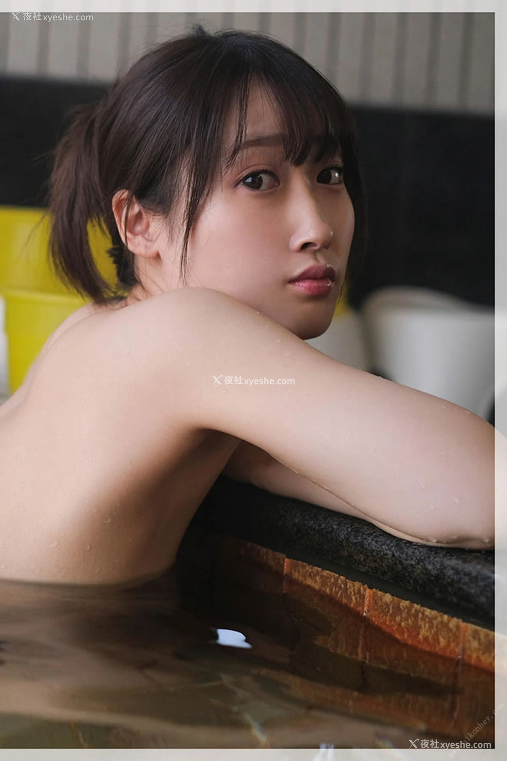 1P - 娇俏小美女天然美月无圣光人体图集