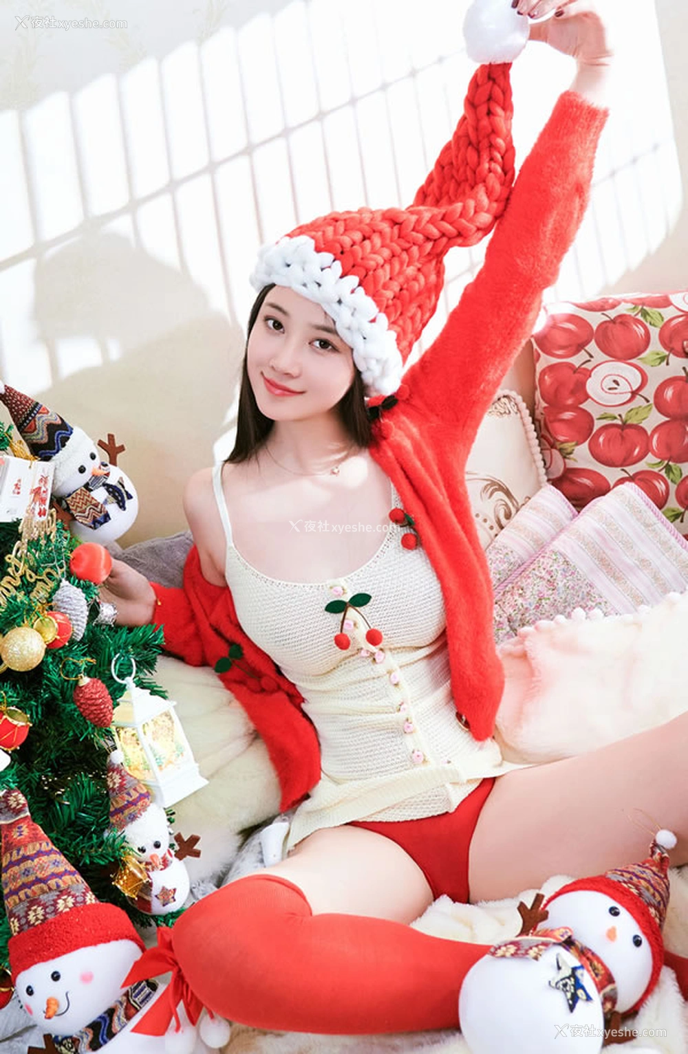 1P - 极品女神年年 – 可爱的圣诞女孩无圣光图集