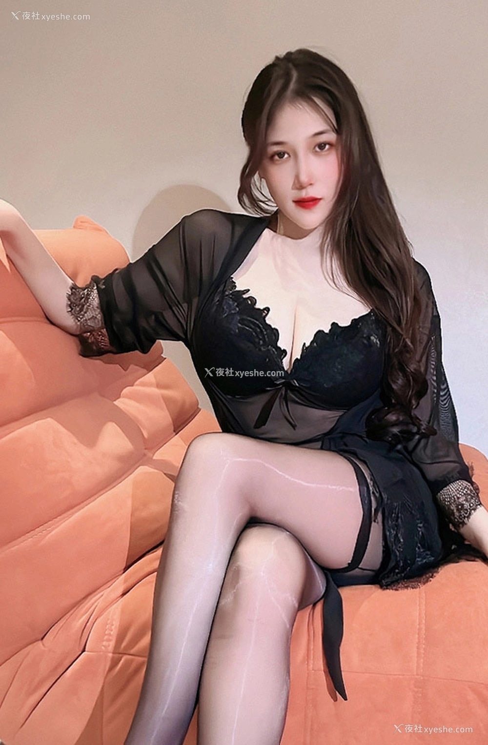 1P - 网红美女可可西yyy 黑丝蒙眼