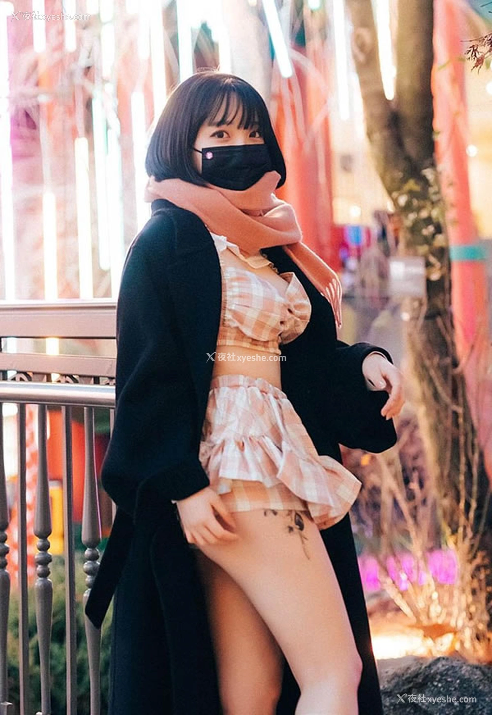 1P - 粉嫩美女孙乐乐Son Yeeun – 冬日楼梯露出