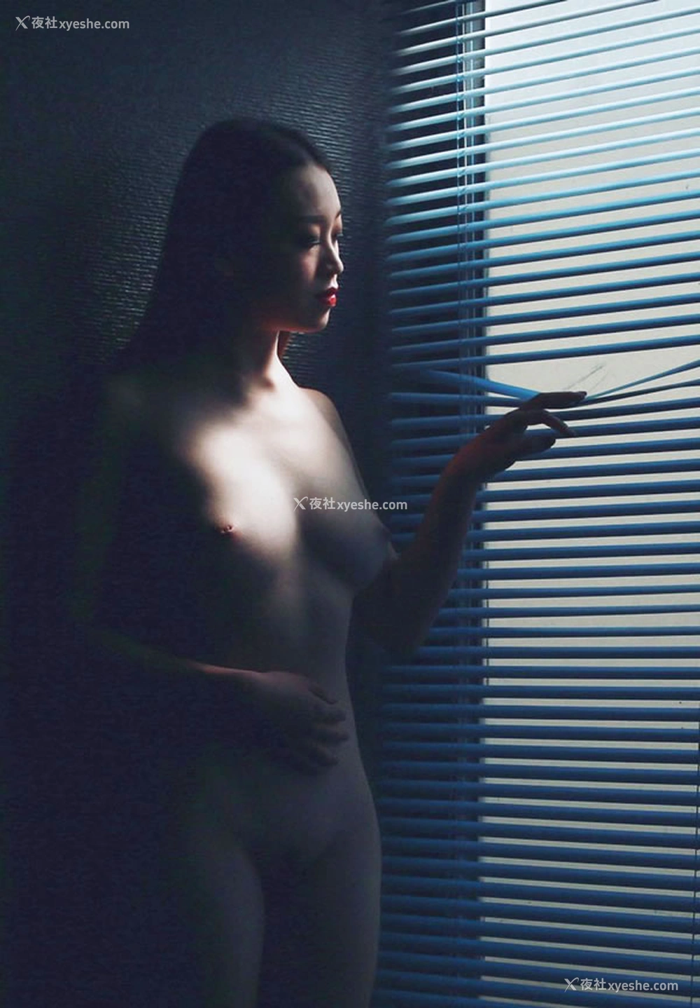 1P - 油画里的丰满美女无圣光人体图集