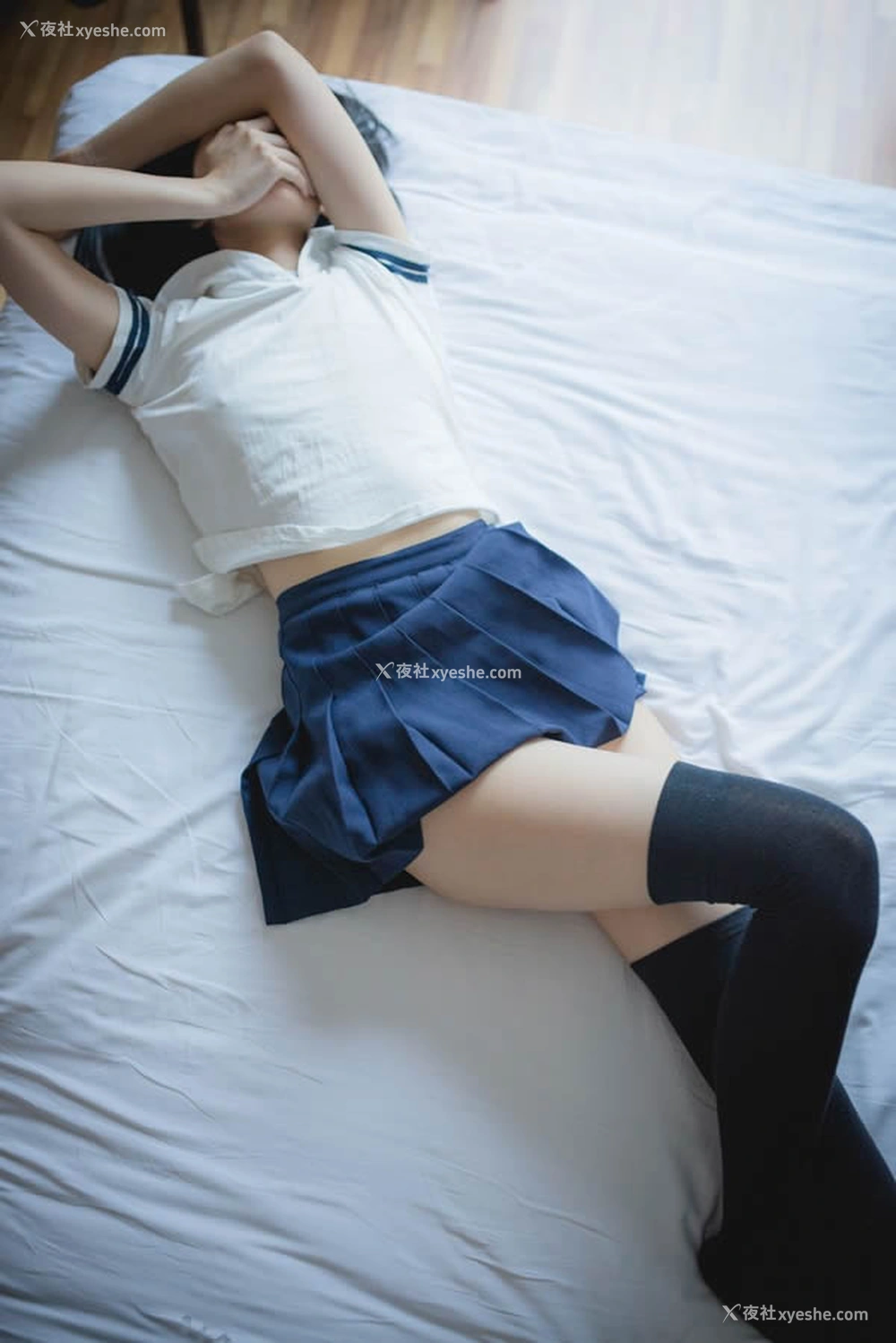 1P - 极品萝莉网红极品柚木之JK黑长直无圣光人体套图写真