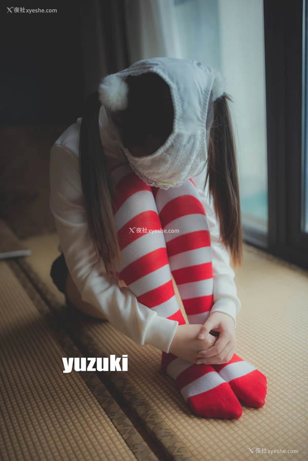 1P - 极品柚木之网红泡泡条纹袜无圣光人体套图（一）