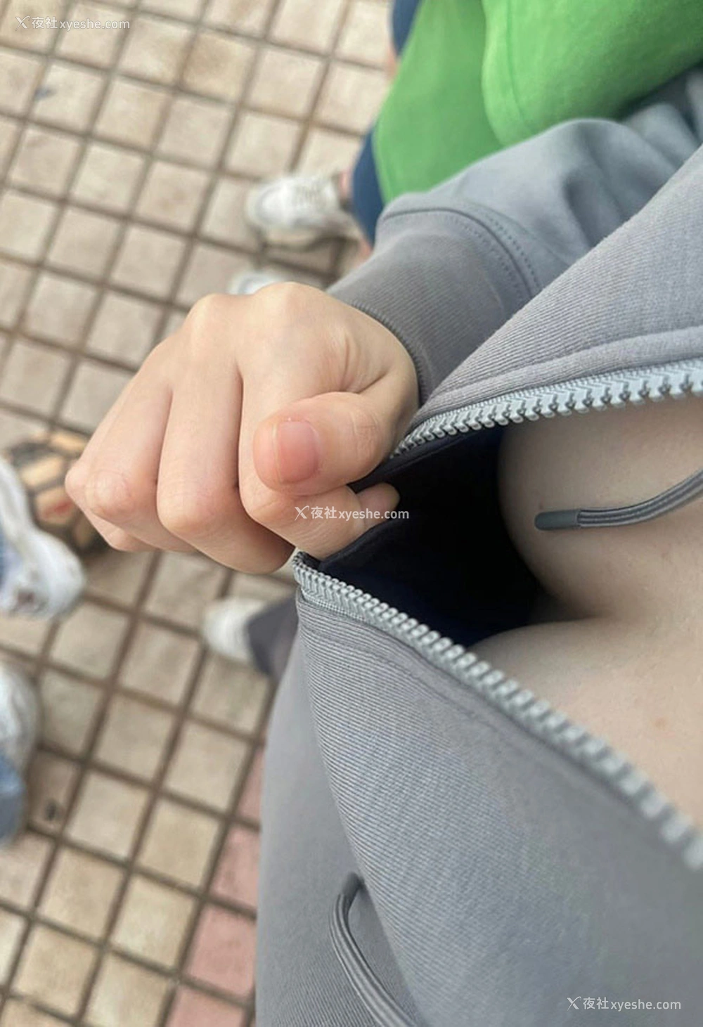 1P - 清纯颜大一女生居家私拍无圣光图集