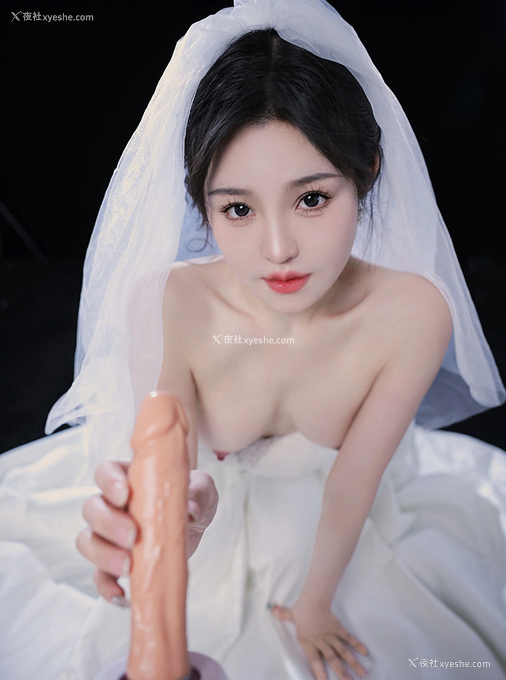 1P - 福利姬桃暖酱 婚纱礼服无圣光唯美图集