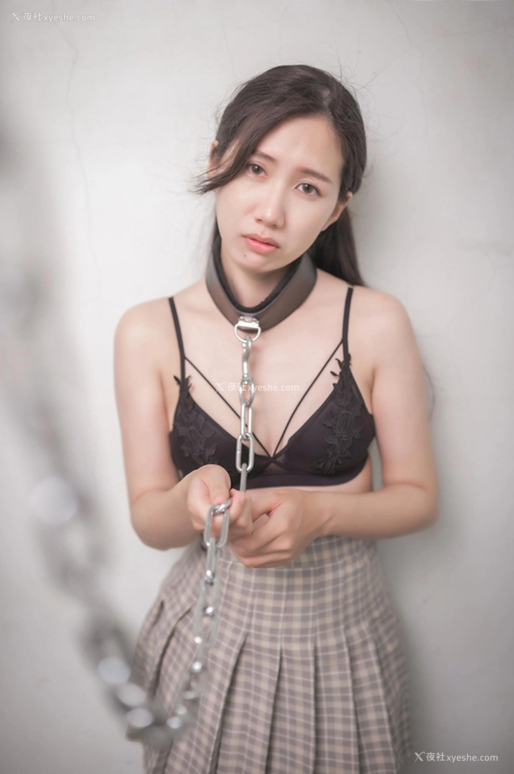 1P - 被SM束缚的美女求放过我只是想打工而已