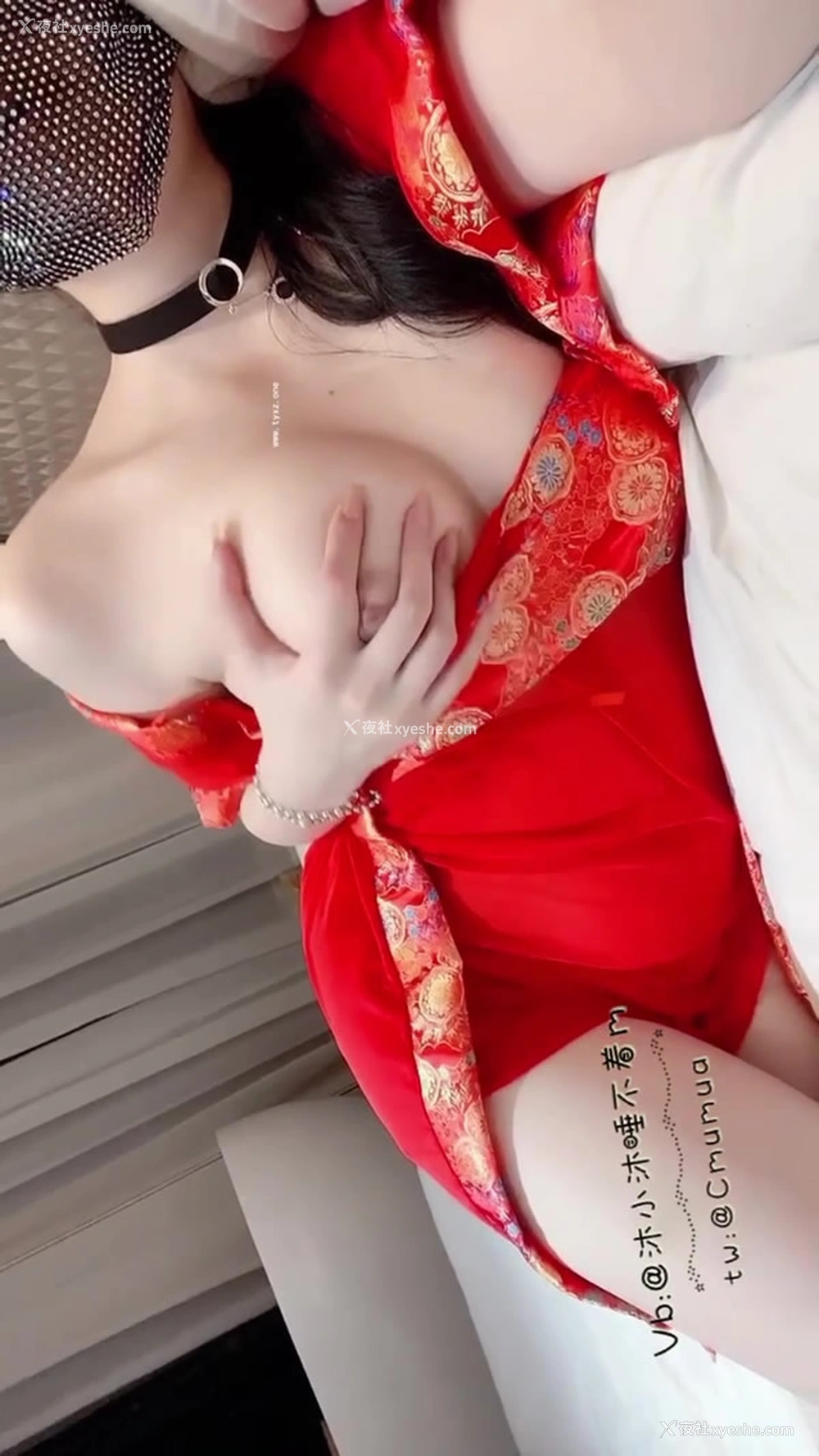 1P - 福利姬沐沐睡不着 – 汉服尺度图集
