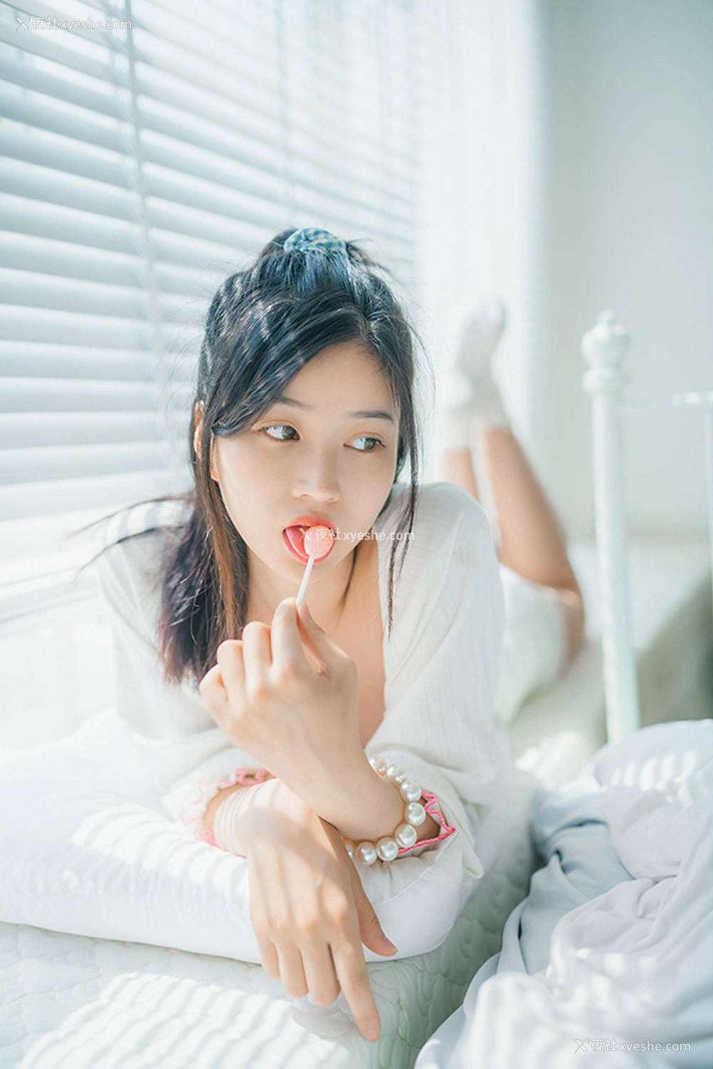 1P - 极品女神年年 爱吃棒棒糖的少女