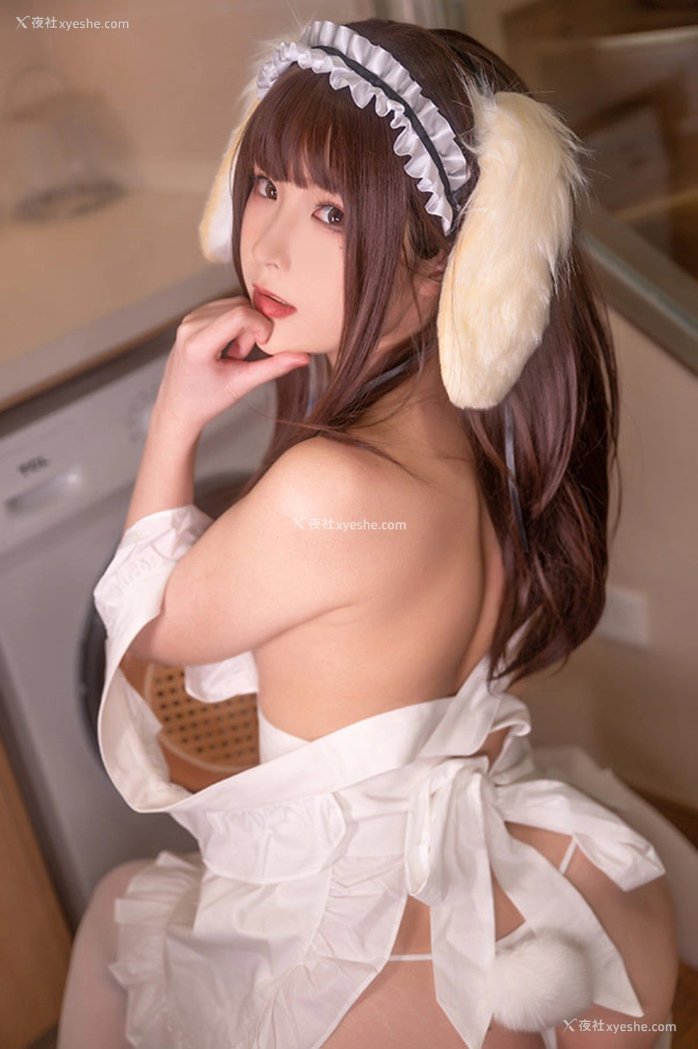 1P - 网红美女Quan冉有点饿 兔耳女仆